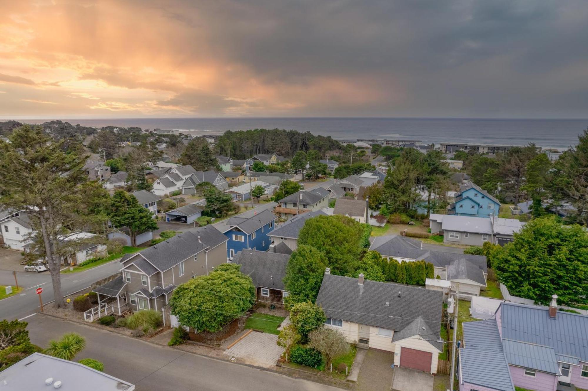 Villa Just Beachy Lincoln City Exterior foto